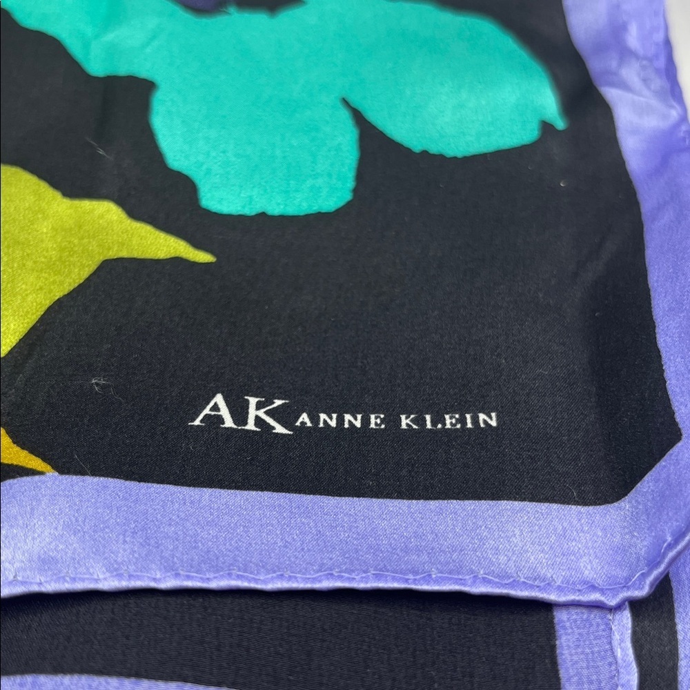 Vivid and Eye Catching Anne Klein Silk Scarf Very Long! Large Graphic Flowers - Picture 7 of 11